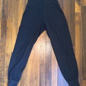 Women lululemon align HR joggers
